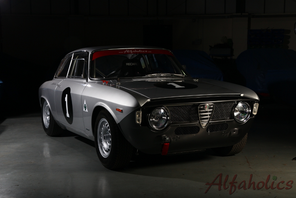 centerfold 1965 Alfa Romeo GTA