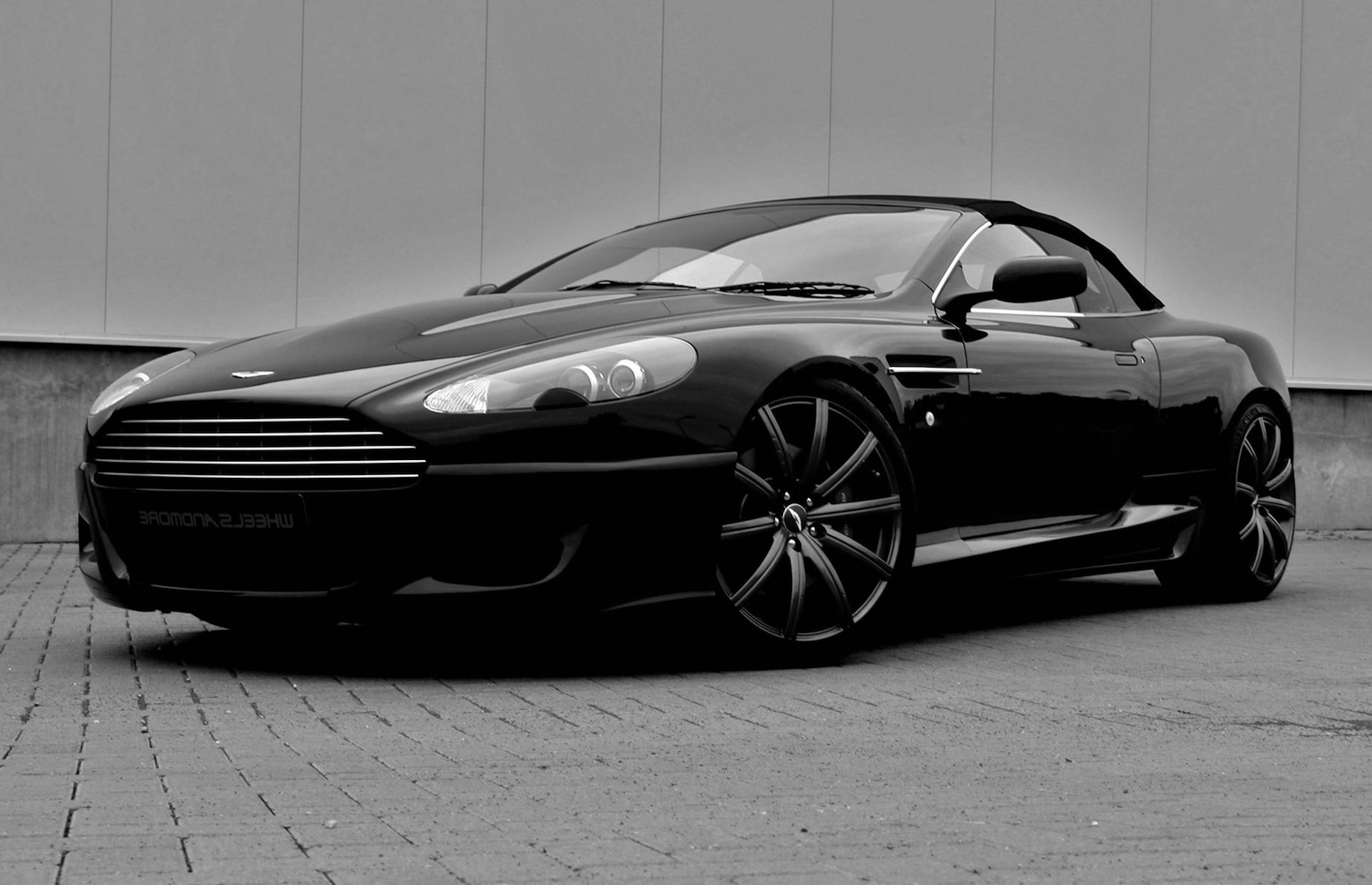 Does ford own part of aston martin #7